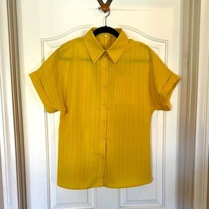 Short sleeve button down shirt